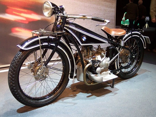 İlk BMW motosikleti R32